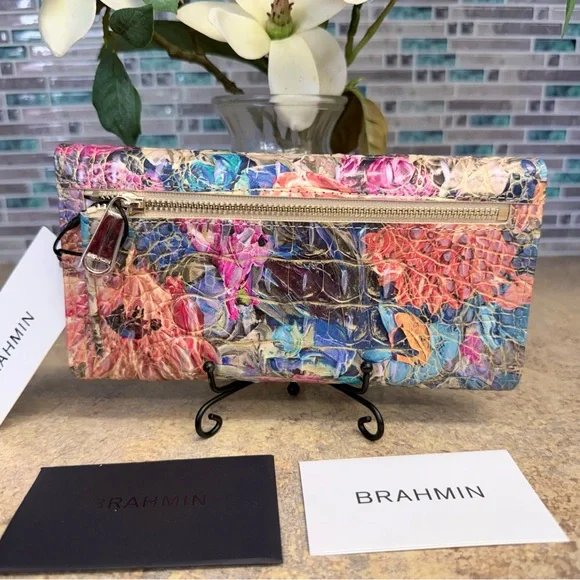 NWT Brahmin Cordelia Lasso floral wallet - Picture 2 of 3